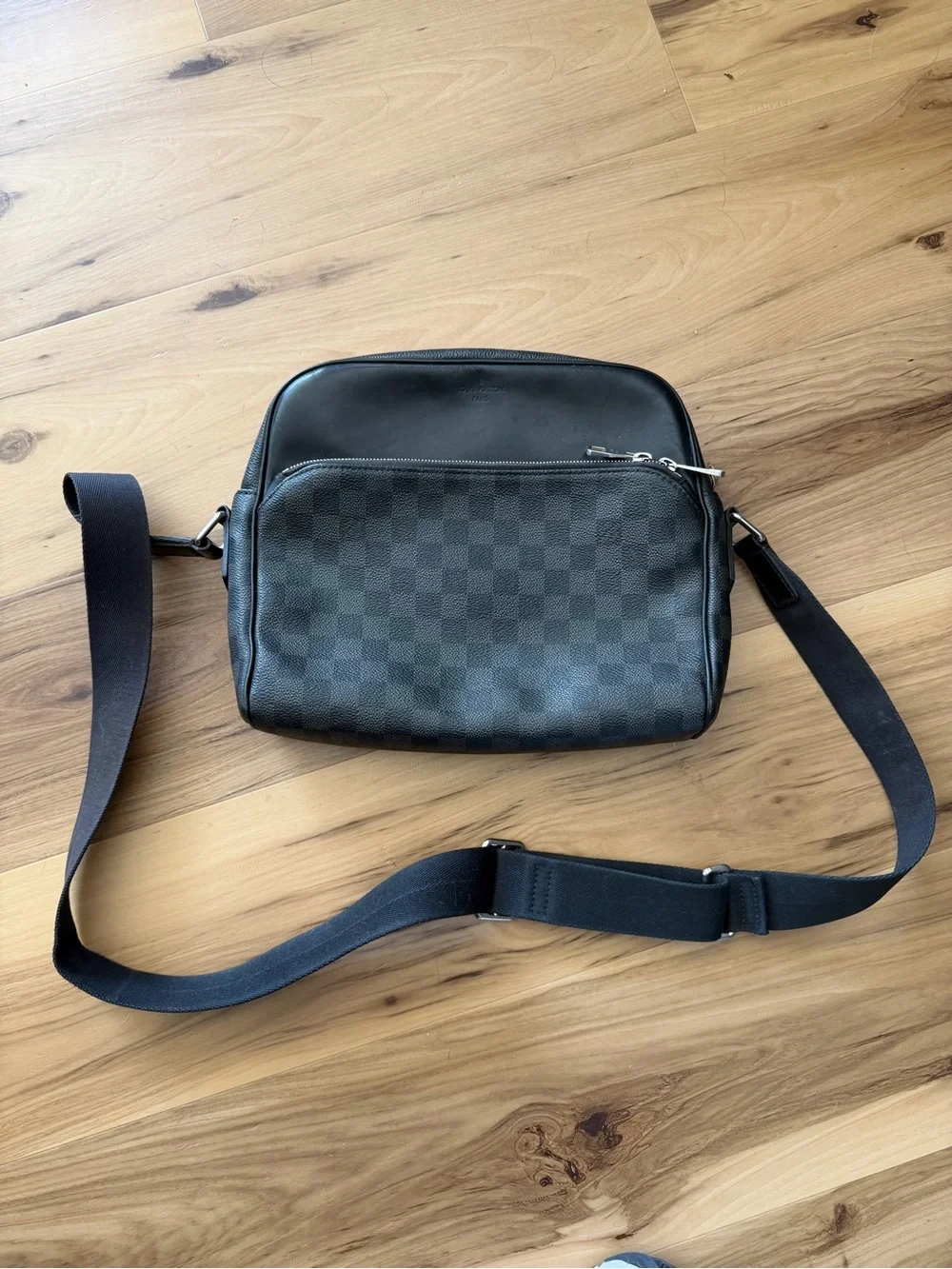 Louis Vuitton Dayton Reporter PM Crossbody Shoulder Bag *Preowned* READ